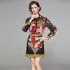 Kvinnors spårningsdräkter mode våren Autumn 2 Piece Set Women kjol och topp Black Lace Blause Shirt Mini Outfit Designer Runway Sets