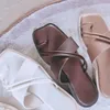 Slippers Kruis Gebonden Ntiskid Dames Schoenen Japan Open Teen Vrouwen Feminino Cladiator Zapatos Mujer Outdoor Mode Slippers