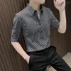 Herrenhemden Frühling Herbst KPOP Modestil Harajuku Slim Fit Tops Lose Alle Spiele Freizeithemd Koreanisch Quadratischer Ausschnitt Langarm Blusa