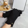 Gants en cachemire de styliste pour femmes, gants d'hiver à la mode, de haute qualité, classiques pour hommes et femmes, pour conduite en plein air, à cinq doigts