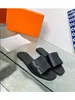 2023 New Sandals Женские тапочки плоские туфли на искренний кожаный парижский пляжный пляжный пляжный размер 35-42