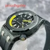 Ap Swiss Luxury Watch Royal Oak Offshore 15706au Montre pour homme Bague en céramique de carbone forgé Noir et jaune Couleur assortie Date 42 mm Montre mécanique automatique