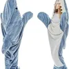 Couvertures Couverture châle pour enfants adultes dessin animé requin sac de couchage doux flanelle pyjamas bureau confortable tissu de haute qualité sirène 231123