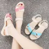 Sandálias Mulheres Gladiator Sandals Summer New Fashion Bottom Bottom Mixed Colors Cut Out Patent Leather Ladies Beach Sapatos 2304 AA230422