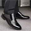 Модельные туфли Роскошные деловые кожаные туфли-оксфорды Мужские дышащие резиновые формальные модельные туфли Мужские офисные свадебные туфли на плоской подошве Обувь Mocassin Homme 231122