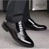 Zapatos de vestir Zapatos de cuero Oxford de negocios de lujo para hombre, zapatos de vestir formales de goma transpirables, zapatos planos de boda para oficina para hombre, calzado mocasín para hombre 231122