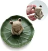 Handgefertigter Räucherstäbchenhalter aus Keramik, kleiner Frosch, Räucherstäbchen, Lotusblatt, Tablett, Mini, süße Tierstatue, Heim-Räuchergefäß