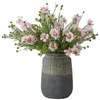 Dekorative Blumen, handgebundene Blumensträuße aus kleinen wilden Chrysanthemen, künstliche Wohnzimmer-Heimdekoration
