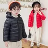 Set di abbigliamento Cute neonate Vestiti invernali Bambini Piumini leggeri con cappuccio per orecchie Giacca primaverile per bambina Cappotto per bambini per ragazzi 231123