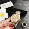 Orologio da festa personalizzato in oro 14k dal design di marca di lusso