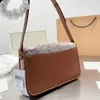 Coabg Torka na ramię designerskie torby kobiety Bombagi paski pod pachami skórzane torebki brązowe torebki crossbody 4 kolory