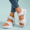 Сандалии 2023 Летние модные сандалии для спортивных женщин, корейская повседневная пляжная обувь Женщины, открытые туфли на ноги Zapatos de Mujer AA230422