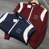 23 Fall and Winter American Retro Casual Fashion Style Style Baseball Kurtka Mężczyźni i kobiety o tej samej wysokiej jakości