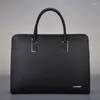 Aktentaschen Aktentasche Herren Business Casual Umhängetasche Tragbare Schultertasche Rindsledermaterial Gestreiftes Kreuz Quadratischer Reißverschluss Wechselndes Schwarz