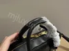 レトロポケットMIUIデザイナーバッグ女性用ショルダーバッグ多機能ハンドバッグ高品質のショルダーバッグクロスボディ