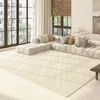 alfombra de color crema