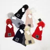 Tjock hatt mössa designer beanie bonnet monterade hattar varm vinter hatt jul hatt hink hatt mössa stickad hatt skalle mössor ull hatt med boll bästa julklapp