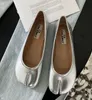 Ballerine con punta divisa scarpe da donna slip on mocassini con fondo morbido argento ballerina piatta singole tabi ninja scarpe da donna