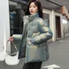 Damskie okopy płaszcze modne kurtka w dół 2023 jesień i zima jasna twarz bez mycia koreańska wersja cała mecz luźna kieszonkowa kieszonkowa