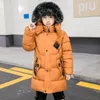 Ensembles de vêtements 2023 Enfants Chaud Enfant Garçon Vêtements Adolescent Down Coton Rembourré Vestes D'hiver Manteau À Capuchon Épaissir Vêtements D'extérieur Enfants Parka 231123