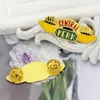 Broszki Friends TV Show Central Perk Brooch Emalia Pinki metalowa stopowa biżuteria