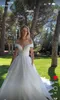 Abiti da sposa sexy con spalle scoperte A Line Boho Garden Semplice raso bianco Seconda ricezione Abiti da sposa Bottoni Indietro Corte dei treni Sposa Robes de Mariee CL2196