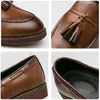 Chaussures habillées Fotwear hommes chaussures en cuir sans lacet bureau hommes chaussures formelles de fête de mariage hommes gland chaussures habillées respirant conduite paresseux Oxfords 231122