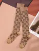 디자이너 여성 남성 양말 양말 럭셔리 레터 G 양말 패션 시니어 거리 편안한 무릎 다리 양말 탑 스타킹