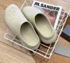 여름 패션 Baotou Flat Sandals 디자이너 편지 안티 슬립 패션 편안한 외부 착용 여성을위한 샌들 EU35-41 상자