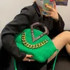 Kvällspåsar 2023 veckad tote handväska med tjock kedjehandtag designer axelväska för kvinnor koppling plånböcker långa bälte