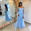 Abiti da damigella d'onore azzurro cielo con spalle scoperte Abito da ospite in tulle Splendide donne africane Vestito per la sposa Appliqued in pizzo con perline Sirena Stupendi abiti da ballo b145