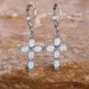 Pendientes de aro Cruz clásica Pendiente doble Ópalo de fuego blanco Piedra ovalada para mujer Vintage Moda Color plata Joyería de boda Boho