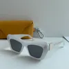 Siyah Gri Kelebek Güneş Gözlüğü Kadınlar Moda Tasarımcısı Güneş Gözlüğü Sunnies Gafas de Sol Sonnenbrille Sun Shades UV400 kutu ile