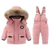 Kledingsets 30 Kinderwinterset Baby-donsjas voor meisjes JasJumpsuit Verdikte warme bontkraagjas voor jongens Sneeuwpak 15Y 231123