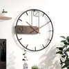 Zegary ścienne żelazny zegar duży rozmiar 3D Nordic Metal Duże zegarek Pijter Walnut Nowoczesna dekoracja do domu 231122