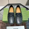 Chaussures de créateurs de luxe Nouvelle robe de mariée en cuir véritable Chaussures des chaussures mocassins hommes Noir Rouge Jaune Chaussures formelles avec boîte 38-46