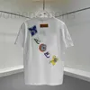 Herr plus tees polos designer sommar ny mode märke tecknad fyra blad gräs tryck halv ärm mångsidig mesh röd ren bomull rund hals t-shirt för män kvinnor ohst