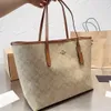 Totes Hot designer bag Tote bag Women Shopping bag Fashion Handbag Old Flowers Canvas leather Button opening and closing large capacity Shopping bag Shoulder bag