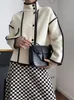 Kadınlar için moda katlar kadınlar için moda katlar gevşek durgun yakalı kısa ceket kontrast renk tasarımı beyaz siyah sonbahar dış giyim 231123