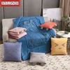 Coperte Simpatico cartone animato Tiro Pilow Home Office Cuscino per auto Coperta Divano Decorazione 2 in 1 Cuscino da viaggio Trapunta in fibra di poliestere 231123