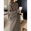 Robes de travail Deux pièces Ensembles Femmes Solide Casual Pulls à manches longues Pulls Splice Lâche Tricoté Droite Longue Jupe Ensemble Automne 2023