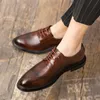 Geklede schoenen Lente heren Oxfords lederen schoenen Luxe goederen Herenschoenen Mode Casual Puntschoen Formeel Zakelijk Mannelijke trouwjurk 231122