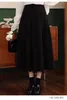 Юбки Черное платье трапециевидной формы средней длины для женщин. Осенняя пригородная плиссированная юбка с высокой талией. Винтажный шикарный дизайн.
