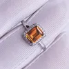 Bagues de grappe Bague en saphir jaune orange de luxe Taille émeraude Bijoux cultivés en laboratoire pour les femmes S925 Argent plaqué or blanc 18 carats