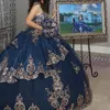 2024 Księżniczka granatowa niebieska na ramię quinceanera sukienki aplikacje koronkowe koraliki impreza sweet 16 suknia balowa vestidos de 15 anos