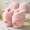 Slyckor Vinterimitation Rabbit Hair Ladies Cross-Strap Home Cotton Slippers Tjock Soled Warm Indoor Shoes For Women 231123