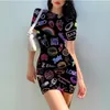Casual Kleider 2023 Damenmode Elegant Muster Brief Kurzarm Rundhals Minikleid Sexy Chic Einfarbig Party Tank Top