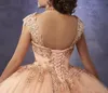 Işıltılı kristaller prenses quinceanera elbiseler söndürülebilir kayışlarla aplike edilmiş balo balo elbiseleri kabarık tül etek artı boyutu tatlı 15 16 elbise cl2962
