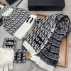 Designer cachecol chapéu conjunto mulher homens inverno chapéus clássicos cachecóis luva 3 peças conjuntos de malha gorro cashmere carta bordado gorros cachecóis presente de alta qualidade