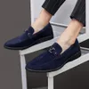 Klänningskor svarta loafers män flock skor affärsblått andningsbara slip-on fasta skor handgjorda storlek 38-48 231122